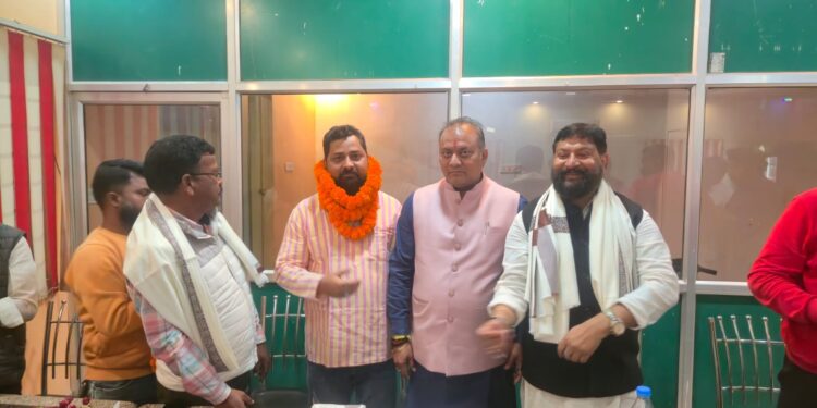 saraikela kapali nagar parishad : कपाली नगर परिषद के लिए ताजदार आलम बने भाजपा के समर्थित अध्यक्ष प्रत्याशी, जमीनी नेता को मिला मौका