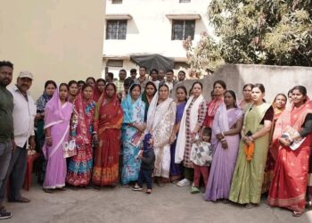 Mango nagar nigam election Sudha Gupta : पूर्व मंत्री बन्ना गुप्ता की पत्नी सुधा गुप्ता ने चलाया ताबड़तोड़ जनसंपर्क, बन्ना और सुधा गुप्ता ने किया वादा – मानगो को झारखंड का बेस्ट नगर निगम क्षेत्र बनायेंगे, विकास किया है, विकास करेंगे