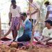 jharkhand cm in native village : झारखंड के मुख्यमंत्री हेमन्त सोरेन अपने पैतृक गांव नेमरा में आयोजित ‘बाहा पर्व’ में हुए सम्मिलित, जाहेरथान में पूजा-अर्चना कर राज्यवासियों की सुख, समृद्धि, खुशहाली एवं उन्नति की कामना की jharkhand cm in native village : झारखंड के मुख्यमंत्री हेमन्त सोरेन अपने पैतृक गांव नेमरा में आयोजित ‘बाहा पर्व’ में हुए सम्मिलित, जाहेरथान में पूजा-अर्चना कर राज्यवासियों की सुख, समृद्धि, खुशहाली एवं उन्नति की कामना की