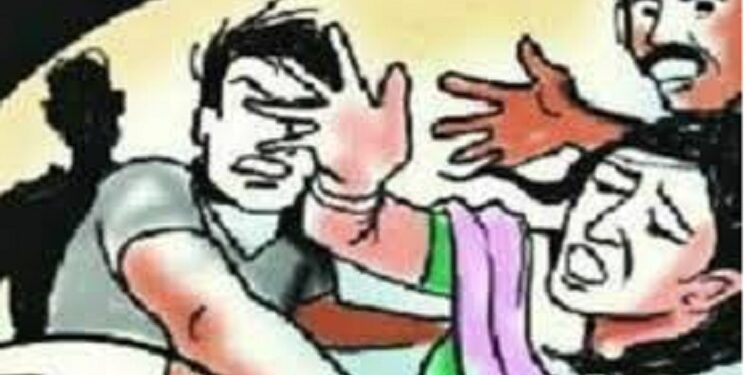 Jamshedpur clash in property dispute : छोटा गोविंदपुर में संपत्ति विवाद को लेकर दो गुटों में मारपीट, पीड़िता ने चार नामजद व कई अज्ञात पर केस दर्ज कराया