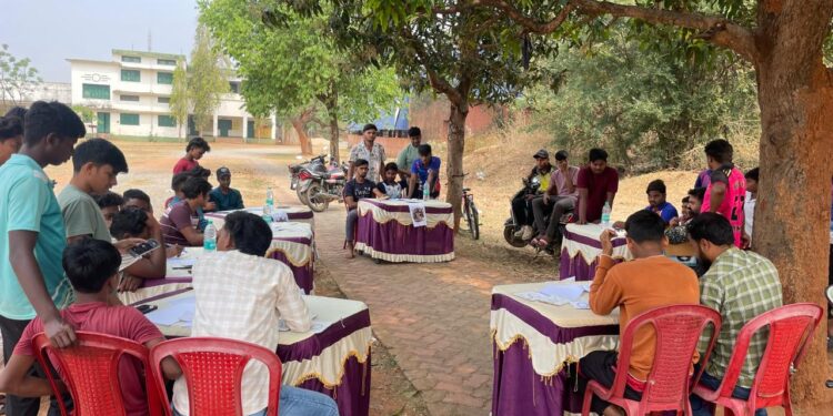 jamshedpur rural sports – जूनियर चाकुलिया चैंपियंस क्रिकेट लीग के लिए 120 खिलाड़ियों की हुई नीलामी