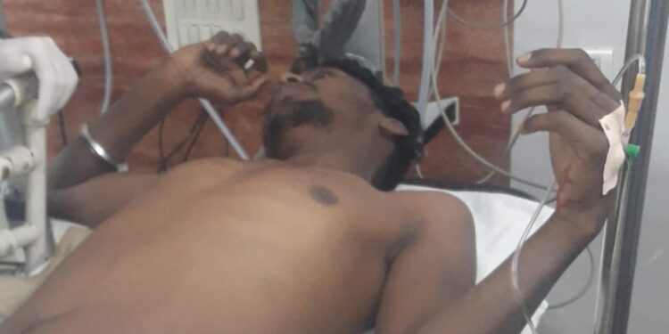 Adityapur firing – आदित्यपुर में दो गुटों के बीच हिंसक झड़प के बाद फायरिंग, एक युवक को लगी गोली Adityapur firing – आदित्यपुर में दो गुटों के बीच हिंसक झड़प के बाद फायरिंग, एक युवक को लगी गोली