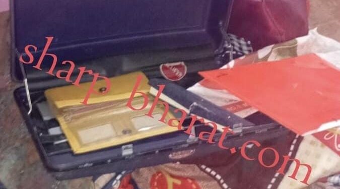 Saraikela gamharia theft – गम्हरिया में बंद घर को चोरों ने बनाया निशाना, लाखों के आभूषण और नगद उड़ाये Saraikela gamharia theft – गम्हरिया में बंद घर को चोरों ने बनाया निशाना, लाखों के आभूषण और नगद उड़ाये