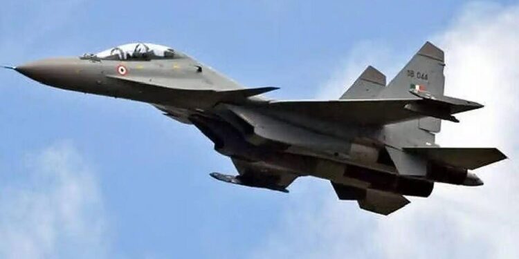 Aif sukhoi 30 mki fighter aircraft missing : असम में वायुसेना का सुखोई 30एमकेआइ फाइटर एयरक्राफ्ट का राडार से संपर्क टूटा, वायुसेना की टीम एयरक्राफ्ट का पता लगाने के लिए भेजी गई Aif sukhoi 30 mki fighter aircraft missing : असम में वायुसेना का सुखोई 30एमकेआइ फाइटर एयरक्राफ्ट का राडार से संपर्क टूटा, वायुसेना की टीम एयरक्राफ्ट का पता लगाने के लिए भेजी गई