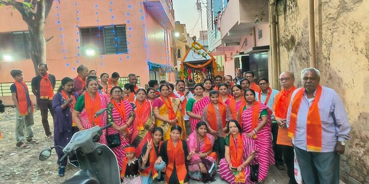 Jamshedpur dol yatra : कदमा श्रीराधा कृष्ण जगन्नाथ मंदिर में दोल यात्रा धूमधाम के साथ आयोजित, तीन दिन में भगवान ने 60 भक्तों के घर भोग ग्रहण किया