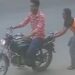 Jamshedpur cyber crime : गोलमुरी में बच्चों को निशाना बनाकर ठगी, एटीएम से 4हजार रुपये निकालकर भागे शातिर धोखेबाज, देखें Video. Jamshedpur cyber crime : गोलमुरी में बच्चों को निशाना बनाकर ठगी, एटीएम से 4हजार रुपये निकालकर भागे शातिर धोखेबाज, देखें Video.