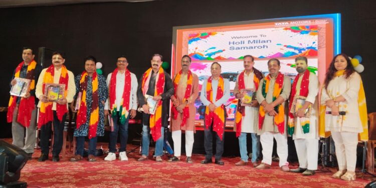 Tata Motors holi- टाटा मोटर्स यूनियन, प्रबंधन का संयुक्त होली मिलन समारोह आयोजित