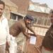 Baharagora police in up – बहरागोड़ा पुलिस पहुंची मेरठ, ढोल नगाड़े बजाकर फरार आरोपी के घर चिपकाया इश्तेहार