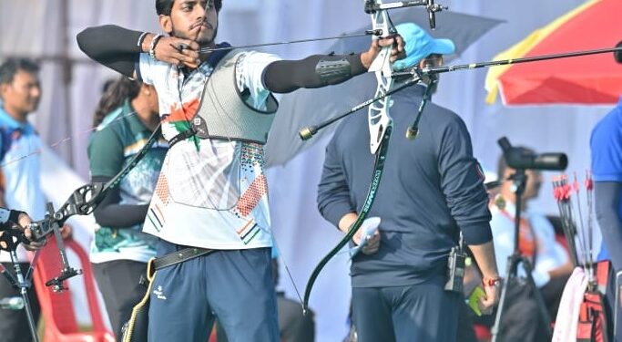 Jamshedpur proud – जमशेदपुर के तीरंदाज श्रेय भारद्वाज बने ओवरऑल चैंपियन, 2 गोल्ड समेत 7 पदक जीते Jamshedpur proud – जमशेदपुर के तीरंदाज श्रेय भारद्वाज बने ओवरऑल चैंपियन, 2 गोल्ड समेत 7 पदक जीते