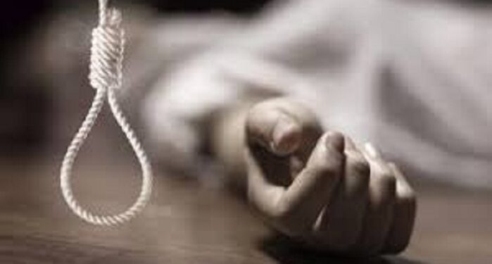 Jamshedpur suicide – जुगसलाई में भाई ने नहीं दी स्कूटी की चाबी, किशोरी ने फांसी लगाकर दी जान Jamshedpur suicide – जुगसलाई में भाई ने नहीं दी स्कूटी की चाबी, किशोरी ने फांसी लगाकर दी जान