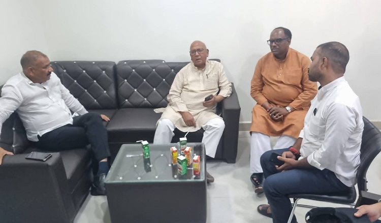Jamshedpur rail yatri sangharsh samiti : रेल यात्री संघर्ष समिति की 3 मई को बारीडीह में अहम बैठक, रेल आंदोलन की समीक्षा कर बनाई जाएगी आगे की रणनीति Jamshedpur rail yatri sangharsh samiti : रेल यात्री संघर्ष समिति की 3 मई को बारीडीह में अहम बैठक, रेल आंदोलन की समीक्षा कर बनाई जाएगी आगे की रणनीति