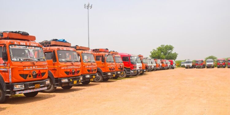 Tata motors new gift for convoy drivers : टाटा मोटर्स का बड़ा ऐलान, कान्वाई चालकों को देगी 15 लाख का मुफ्त एक्सीडेंटल इंश्योरेंस, 17 और 18 मार्च को लगेगा कैंप Tata motors new gift for convoy drivers : टाटा मोटर्स का बड़ा ऐलान, कान्वाई चालकों को देगी 15 लाख का मुफ्त एक्सीडेंटल इंश्योरेंस, 17 और 18 मार्च को लगेगा कैंप