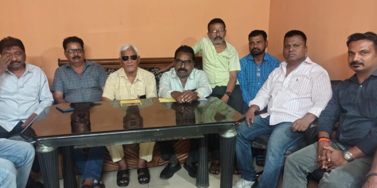 jamshedpur sonari vikas samiti- सोनारी विकास समिति की बैठक में छऊ नृत्य पर चर्चा, संचालन समिति का गठन, धनंजय महतो बने अध्यक्ष jamshedpur sonari vikas samiti- सोनारी विकास समिति की बैठक में छऊ नृत्य पर चर्चा, संचालन समिति का गठन, धनंजय महतो बने अध्यक्ष