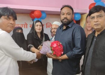 Jamshedpur mango nagar nigam : मानगो नगर निगम की वार्ड सदस्य रानी परवीन ने खोला नया कार्यालय, जेबा खान के साथ मौजूद रहे डिप्टी मेयर