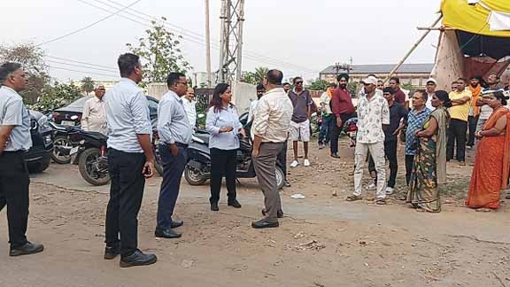 adityapur industrial area hungama : आदित्यपुर के रामकृष्ण कास्टिंग सॉल्यूशन लिमिटेड में धरना के दौरान हंगामा, बीच मध्यस्थता के बाद मामला हुआ अस्थायी तौर पर शांत adityapur industrial area hungama : आदित्यपुर के रामकृष्ण कास्टिंग सॉल्यूशन लिमिटेड में धरना के दौरान हंगामा, बीच मध्यस्थता के बाद मामला हुआ अस्थायी तौर पर शांत