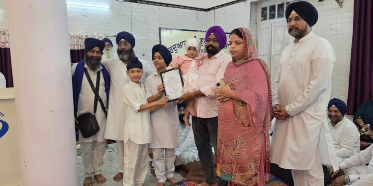 Jamshedpur sikh samaj-अमृतवेला समागम में उमड़ी श्रद्धा, नन्हीं बच्ची अकाल कीरत कौर ने मनाया जन्मदिन, अगले रविवार को जेम्को गुरुद्वारा में होगा अमृतवेला समागम Jamshedpur sikh samaj-अमृतवेला समागम में उमड़ी श्रद्धा, नन्हीं बच्ची अकाल कीरत कौर ने मनाया जन्मदिन, अगले रविवार को जेम्को गुरुद्वारा में होगा अमृतवेला समागम