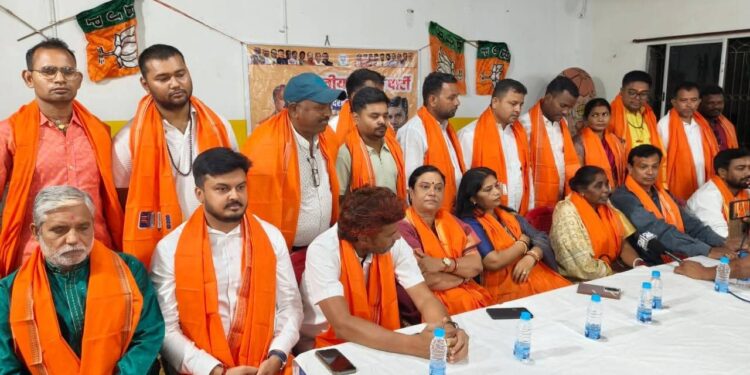 Jamshedpur bjp sundernagar : जल संकट एवं बिजली समस्या को लेकर 7 मई को जमशेदपुर के डीसी ऑफिस का घेराव करने में शामिल होंगे सुंदरनगर के भाजपाई, जलापूर्ति योजना को लेकर दिखेगा आक्रोश