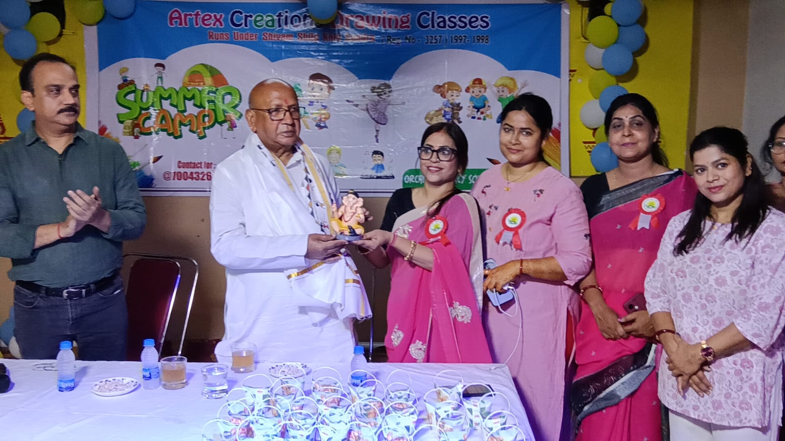 jamshedpur summer camp : सोनारी के आर्टेक्स क्रिएशन ड्रॉइंग क्लासेस की ओर से आयोजित चार दिवसीय समर कैंप का भव्य समापन, विधायक सरयू राय ने बच्चों का बढ़ाया हौंसला