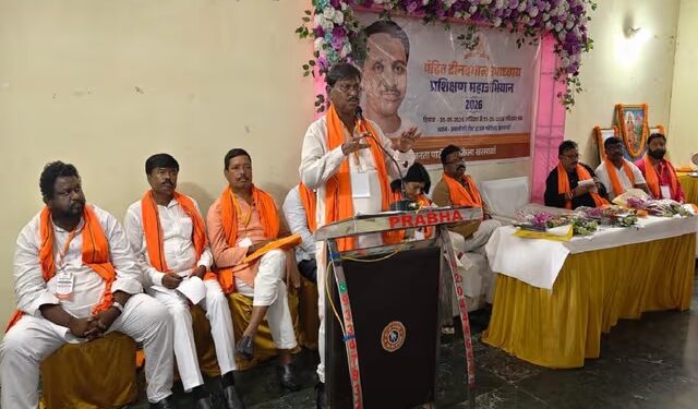 saraikela kharsawan bjp-खरसावां में भाजपा का दो दिवसीय जिला स्तरीय प्रशिक्षण वर्ग का शुभारंभ, पूर्व सीएम अर्जुन मुंडा ने संगठन मजबूती पर दिया जोर