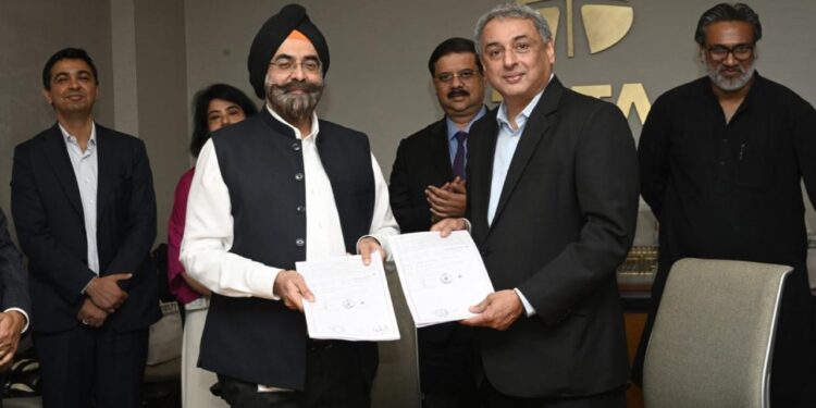 tata steel foundation mou with standard chartered : टाटा स्टील और स्टैंडर्ड चार्टर्ड साथ मिलकर करेगी वाटरशेड मैनेजमेंट और क्लामेट एडेपटेशन पर काम, हुआ एमओयू पर हस्ताक्षर