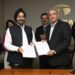 tata steel foundation mou with standard chartered : टाटा स्टील और स्टैंडर्ड चार्टर्ड साथ मिलकर करेगी वाटरशेड मैनेजमेंट और क्लामेट एडेपटेशन पर काम, हुआ एमओयू पर हस्ताक्षर