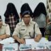 west singhbhum police success-आनंदपुर में लेवी मांगने मामले में पुलिस को मिली सफलता, 3 गिरफ्तार, देसी पिस्टल, चार जिंदा कारतूस, व मोबाइल बरामद