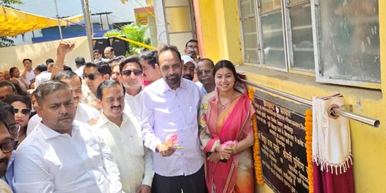 jamshedpur birsanagar chc high-tech- बिरसानगर सीएचसी होगा हाईटेक, 60 लाख की योजना से बढ़ेंगी स्वास्थ्य सुविधाएं, सांसद विद्युत महतो एवं विधायक पूर्णिमा साहू ने सीएचसी के विस्तार एवं उन्नयन कार्य का किया शिलान्यास