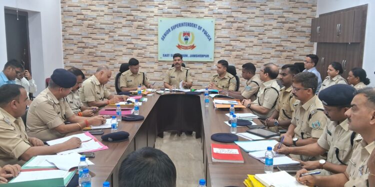 jamshedpur ssp meeting- जमशेदपुर एसएसपी की अध्यक्षता में मासिक अपराध गोष्ठी का आयोजन, अधिकारियों को दिए जरूरी दिशा निर्देश