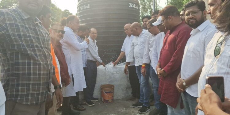 jamshedpur development : जमशेदपुर के विधायक सरयू राय ने किया डीप बोरिंग सह पानी टंकी का उदघाटन, लोगों को मिलेगी राहत