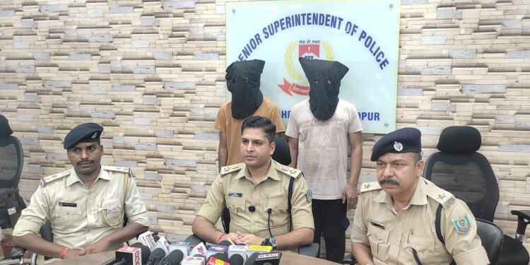 Jamshedpur police action – साकची पुलिस ने मोटरसाइकिल चोर गिरोह का किया पर्दाफाश, दो आरोपी गिरफ्तार, पांच बाइक बरामद
