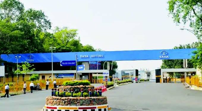 Tata motors block closure : टाटा मोटर्स में 29, 30 मई व एक जून को कर्मचारी लेंगे कंपेन्सेटरी आफ, 2 से 4 जून तक होगा ब्लॉक क्लोजर, सात दिनों बाद खुलेगी कंपनी Tata motors block closure : टाटा मोटर्स में 29, 30 मई व एक जून को कर्मचारी लेंगे कंपेन्सेटरी आफ, 2 से 4 जून तक होगा ब्लॉक क्लोजर, सात दिनों बाद खुलेगी कंपनी