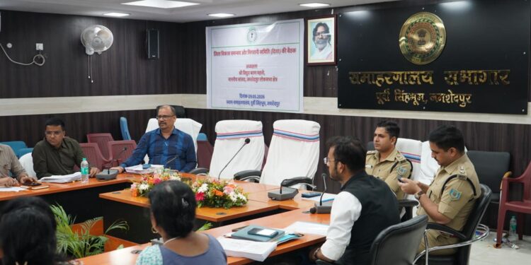 Jamshedpur administration meeting for exam : जमशेदपुर में बीएड, एमएड, बीपीएड, एमपीएड, संयुक्त प्रवेश प्रतियोगिता परीक्षा को कदाचारमुक्त एवं शांतिपूर्ण वातावरण में संपन्न कराने के लिए समाहरणालय में हुई बैठक, 07 परीक्षा केन्द्रों पर 31 मई को आयोजित होगी प्रवेश परीक्षा