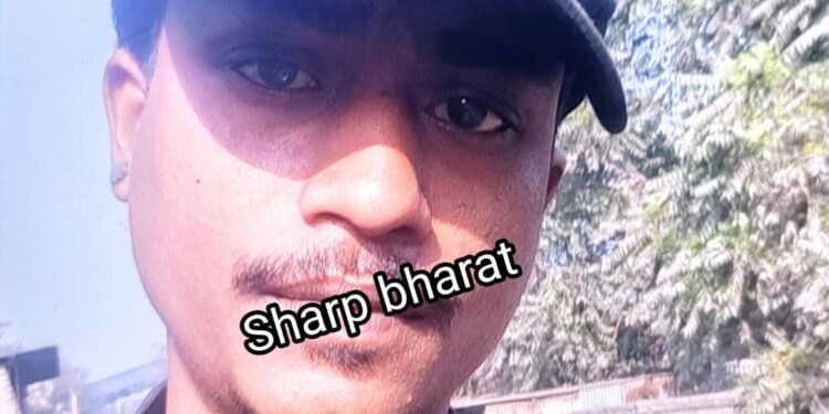 Jamshedpur murder : उलीडीह में युवक की हत्या से क्षेत्र में सनसनी, सिर-शरीर पर चोट के कई निशान, देखिए – video Jamshedpur murder : उलीडीह में युवक की हत्या से क्षेत्र में सनसनी, सिर-शरीर पर चोट के कई निशान, देखिए – video
