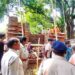 Jamshedpur hungama on khasmahal railway land encroachment : जमशेदपुर के खासमहाल जगन्नाथ मंदिर में नये निर्माण को लेकर तनातनी, अतिक्रमण हटाने पहुंची रेल प्रशासन की टीम विरोध के कारण लौटी, नया निर्माण दो दिन में हटाने के वायदे के बाद लौटी रेलवे की टीम Jamshedpur hungama on khasmahal railway land encroachment : जमशेदपुर के खासमहाल जगन्नाथ मंदिर में नये निर्माण को लेकर तनातनी, अतिक्रमण हटाने पहुंची रेल प्रशासन की टीम विरोध के कारण लौटी, नया निर्माण दो दिन में हटाने के वायदे के बाद लौटी रेलवे की टीम