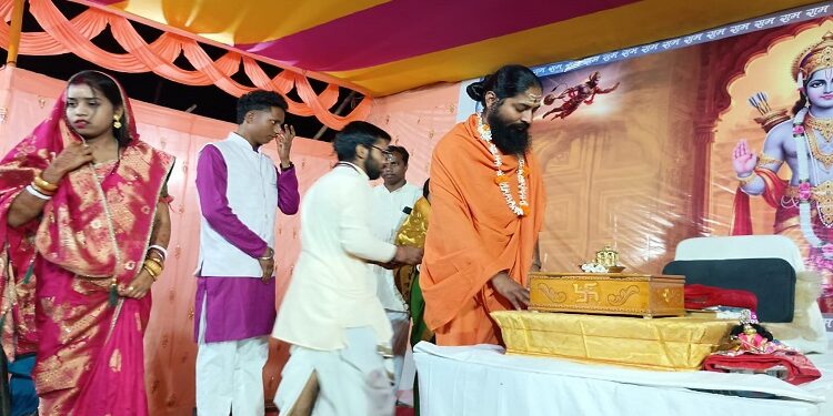 Jamshedpur rural shreeram katha : गोपालपुर में श्रीराम कथा के दूसरे दिन उमड़ी भक्तों की भीड़, भक्ति के रस में सराबोर होते रहे ग्रामीण श्रद्धालु Jamshedpur rural shreeram katha : गोपालपुर में श्रीराम कथा के दूसरे दिन उमड़ी भक्तों की भीड़, भक्ति के रस में सराबोर होते रहे ग्रामीण श्रद्धालु