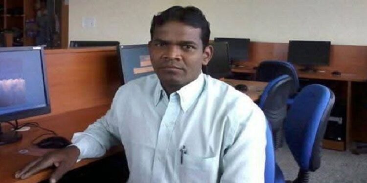 Jamshedpur rural anil singh munda passes away : भूमिज भाषा को डिजिटल प्लेटफार्म में पहचान दिलाने वाले अनिल सिंह मुण्डा  का निधन, रायरंगपुर अस्पताल में इलाज के दौरान तोड़ा दम, भूमिज समाज के राष्ट्रीय महासचिव दिनेश सरदार ने बताया अपूरणीय क्षति