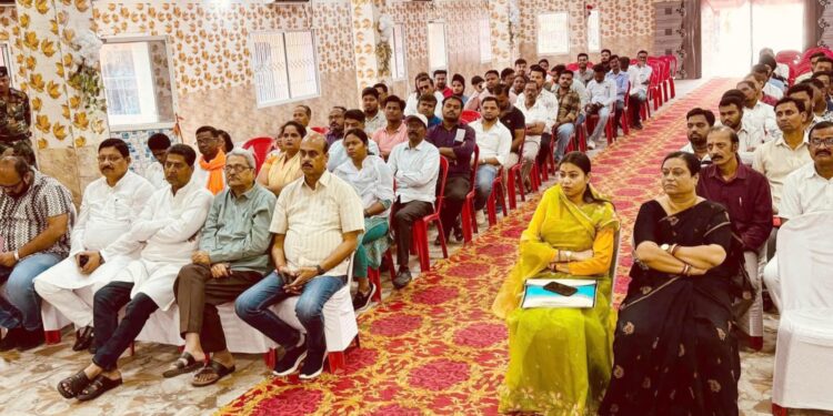 jamshedpur PM modi mann ki baat- प्रधानमंत्री नरेंद्र मोदी के ‘मन की बात’ के 134वें संस्करण का जमशेदपुर महानगर के विभिन्न बूथों पर हुआ आयोजन, भाजपा कार्यकर्ताओं और आमजन में दिखा उत्साह, विधायक पूर्णिमा साहू ने बूथ कार्यकर्ताओं के संग सुनी मन की बात, जिलाध्यक्ष संजीव सिन्हा रहे मौजूद