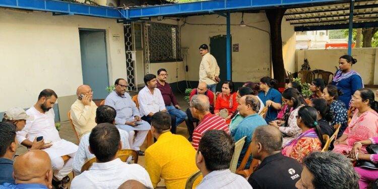 jamshedpur mla saryu roy on fire : पीएम आवास को लेकर झारखंड सरकार के साथ विधायक सरयू राय का हुआ तकरार, विधायक ने मंत्री को फोन पर चेताया, कहा – 31 मई तक चाबी नहीं दिलायी तो 1 जून को अनशन करेंगे