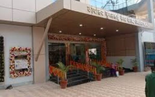 jamshedpur jugsalai fraud : जुगसलाई नगर परिषद ने फर्जी दस्तावेज के आधार पर काट दिया दूसरे आदमी के नाम पर होल्डिंग टैक्स की कर दी कटौती, शिकायत दर्ज, फर्जीवाड़ा का मामला आया सामने jamshedpur jugsalai fraud : जुगसलाई नगर परिषद ने फर्जी दस्तावेज के आधार पर काट दिया दूसरे आदमी के नाम पर होल्डिंग टैक्स की कर दी कटौती, शिकायत दर्ज, फर्जीवाड़ा का मामला आया सामने