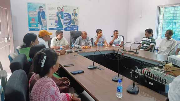 saraikela nagar panchayat initiative- सरायकेला नगर पंचायत की बड़ी पहल : राशन, आवास, टैक्स और जल कनेक्शन सेवाएं अब वार्ड स्तर पर, नगर पंचायत अध्यक्ष की अध्यक्षता में हुई बैठक में लिया गया निर्णय saraikela nagar panchayat initiative- सरायकेला नगर पंचायत की बड़ी पहल : राशन, आवास, टैक्स और जल कनेक्शन सेवाएं अब वार्ड स्तर पर, नगर पंचायत अध्यक्ष की अध्यक्षता में हुई बैठक में लिया गया निर्णय