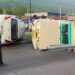 nh accident- चांडिल एनएच पर सड़क हादसा,ओवरटेक के चक्कर में पिकअप वैन और स्विफ्ट कार में टक्कर, दोनों वाहन पलटे, मची अफरातफरी