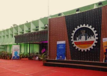 Tata workers union committee meeting : टाटा वर्कर्स यूनियन का कमेटी मीटिंग शुक्रवार को, कमेटी मेंबरों ने टॉप थ्री के खिलाफ खोला मोर्चा Tata workers union committee meeting : टाटा वर्कर्स यूनियन का कमेटी मीटिंग शुक्रवार को, कमेटी मेंबरों ने टॉप थ्री के खिलाफ खोला मोर्चा