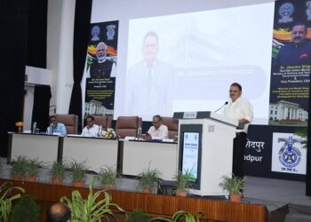 Jamshedpur nml closing ceremony : सीएसआईआर-एनएमएल में स्वच्छता पखवाड़ा का समापन, टाटा स्टील यूआइएसएल के एमडी अतुल भटनागर ने स्वच्छता को अपने जिंदगी में उतारने की अपील की