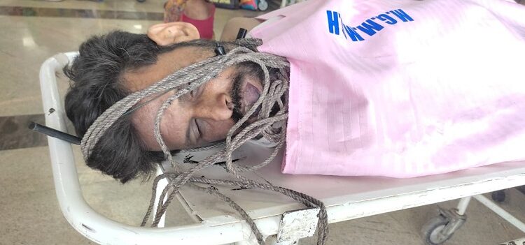 Jamshedpur suicide : एमजीएम थाना क्षेत्र में कंटेनर चालक ने फांसी लगाकर दी जान, राजस्थान से कंटेनर लेकर पहुंचा था जमशेदपुर