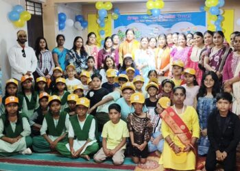 Jamshedpur summer camp: सोनारी आर्किड रेसिडेंसी में आयोजित हुआ समर कैंप, बच्चों ने की मस्ती, आर्टेक्स क्रिएशन ड्रॉइंग क्लासेस का चार दिन चलेगा कैंप