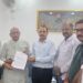 Jamshedpur rail yatri sangharsh samity meeting with gm : रेल यात्री संघर्ष समिति का दबाव काम आया, विधायक सरयू राय और शिवशंकर सिंह से दक्षिण पूर्व रेलवे के जीएम ने की मुलाकात, दिया आदेश, पहले यात्री गाड़ी पार होगी, फिर मालगाड़ी को मिलेगी पास, समिति आश्वासन से संतुष्ट, करेगा वेट एंड वाच Jamshedpur rail yatri sangharsh samity meeting with gm : रेल यात्री संघर्ष समिति का दबाव काम आया, विधायक सरयू राय और शिवशंकर सिंह से दक्षिण पूर्व रेलवे के जीएम ने की मुलाकात, दिया आदेश, पहले यात्री गाड़ी पार होगी, फिर मालगाड़ी को मिलेगी पास, समिति आश्वासन से संतुष्ट, करेगा वेट एंड वाच