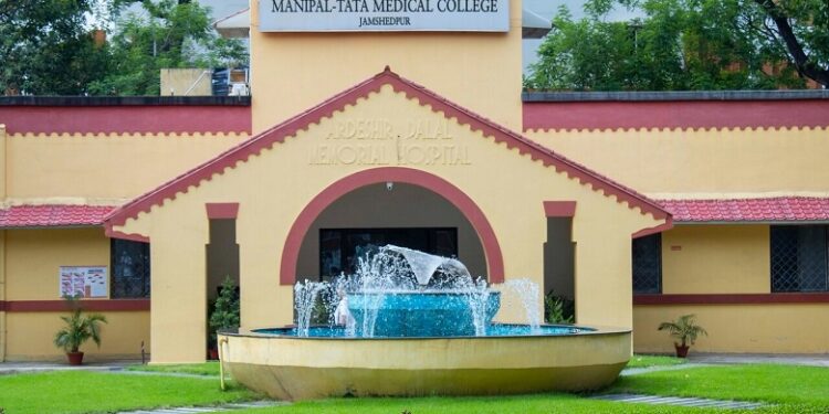 Manipal tata medical college : मणिपाल टाटा मेटिकल कॉलेज के पहले दीक्षांत समारोह के साथ चिकित्सा शिक्षा के एक नए युग की शुरुआत, भारत की अनूठी दो निजी संस्थान की भागीदारी में चिकित्सा शिक्षा का एक ऐतिहासिक पड़ाव Manipal tata medical college : मणिपाल टाटा मेटिकल कॉलेज के पहले दीक्षांत समारोह के साथ चिकित्सा शिक्षा के एक नए युग की शुरुआत, भारत की अनूठी दो निजी संस्थान की भागीदारी में चिकित्सा शिक्षा का एक ऐतिहासिक पड़ाव