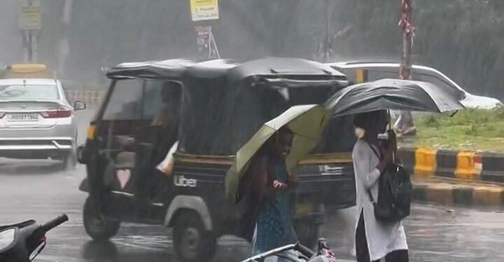 Jharkhand weather alert: झारखंड में आंधी पानी का अलर्ट, भीषण गर्मी के बाद इन जिलों में बारिश और तेज हवा की चेतावनी Jharkhand weather alert: झारखंड में आंधी पानी का अलर्ट, भीषण गर्मी के बाद इन जिलों में बारिश और तेज हवा की चेतावनी