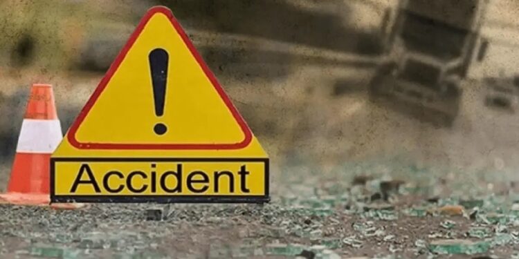 jamshedpur rural accident- गालूडीह के पास सड़क दुर्घटना, तेज रफ्तार वाहन ने साइकिल सवार का मारी टक्कर, घायल jamshedpur rural accident- गालूडीह के पास सड़क दुर्घटना, तेज रफ्तार वाहन ने साइकिल सवार का मारी टक्कर, घायल