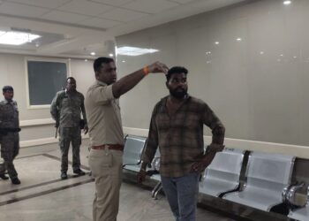 Jamshedpur firing case : मानगो में बीती रात गोली से घायल युवक की मौत, साथियों ने ही मारी थी गोली, तीन हिरासत में Jamshedpur firing case : मानगो में बीती रात गोली से घायल युवक की मौत, साथियों ने ही मारी थी गोली, तीन हिरासत में